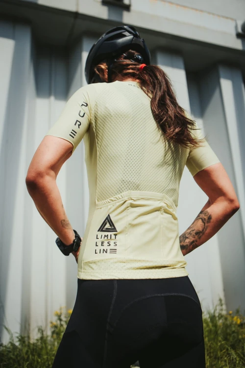 215 Limitless yellow (3).jpg